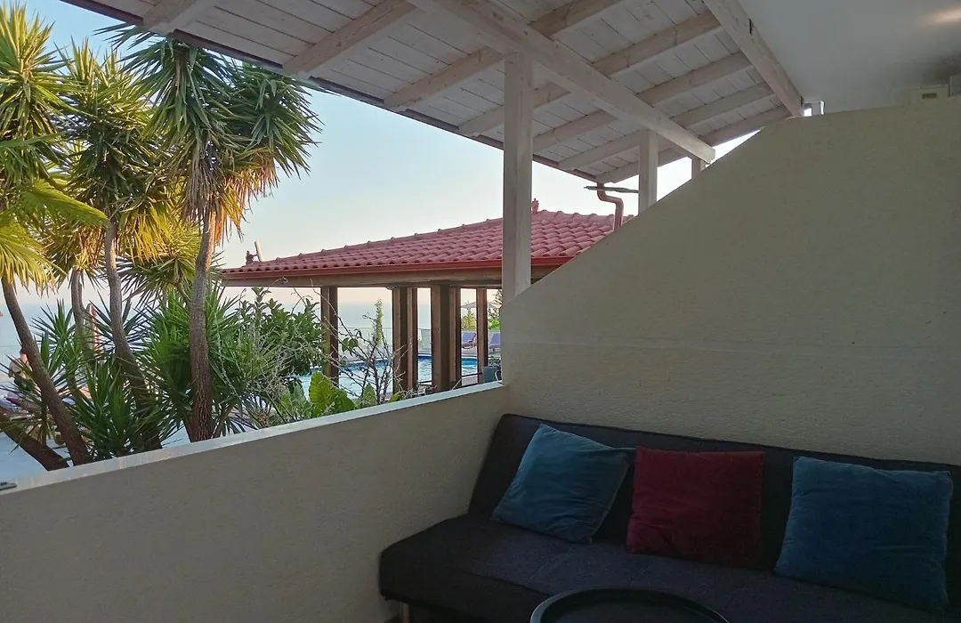 Hotel Relax Dhermi-1