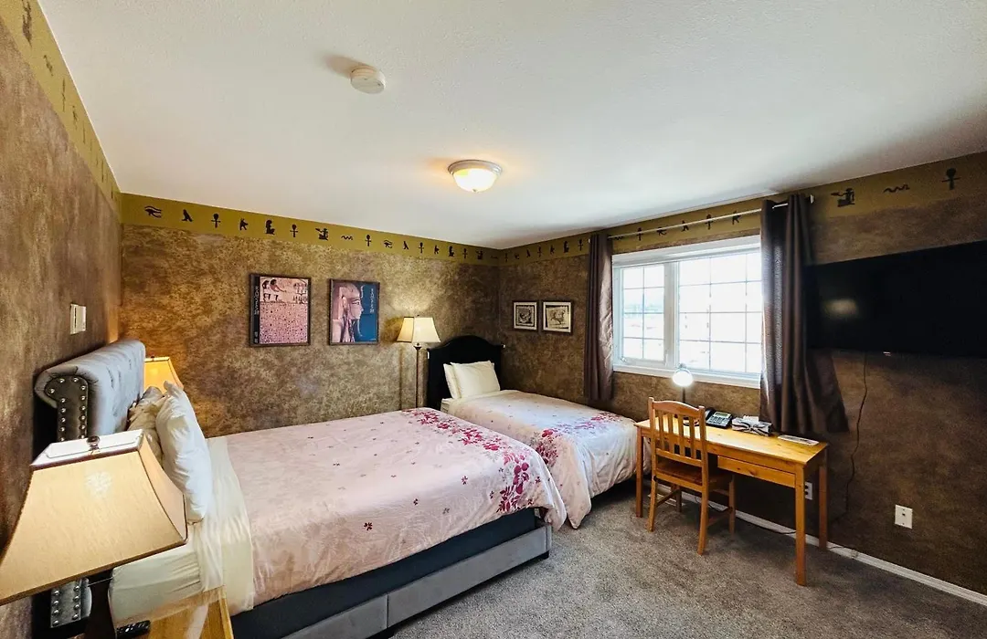Midnight Sun Inn-1