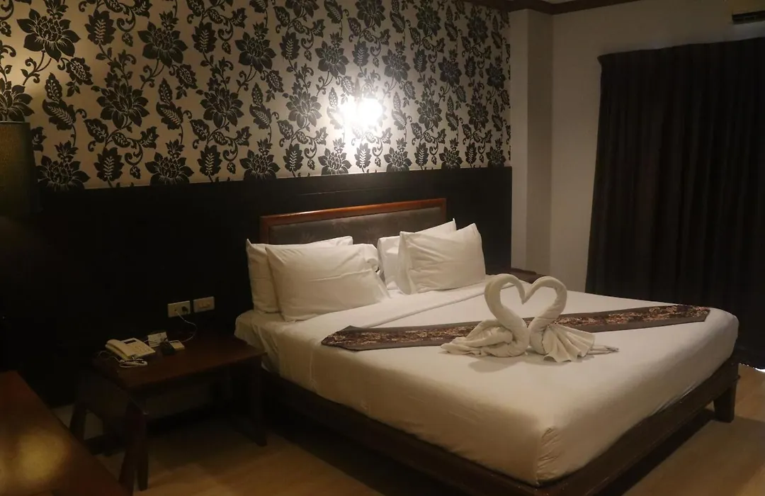 Inn House- Sha Extra Plus-1