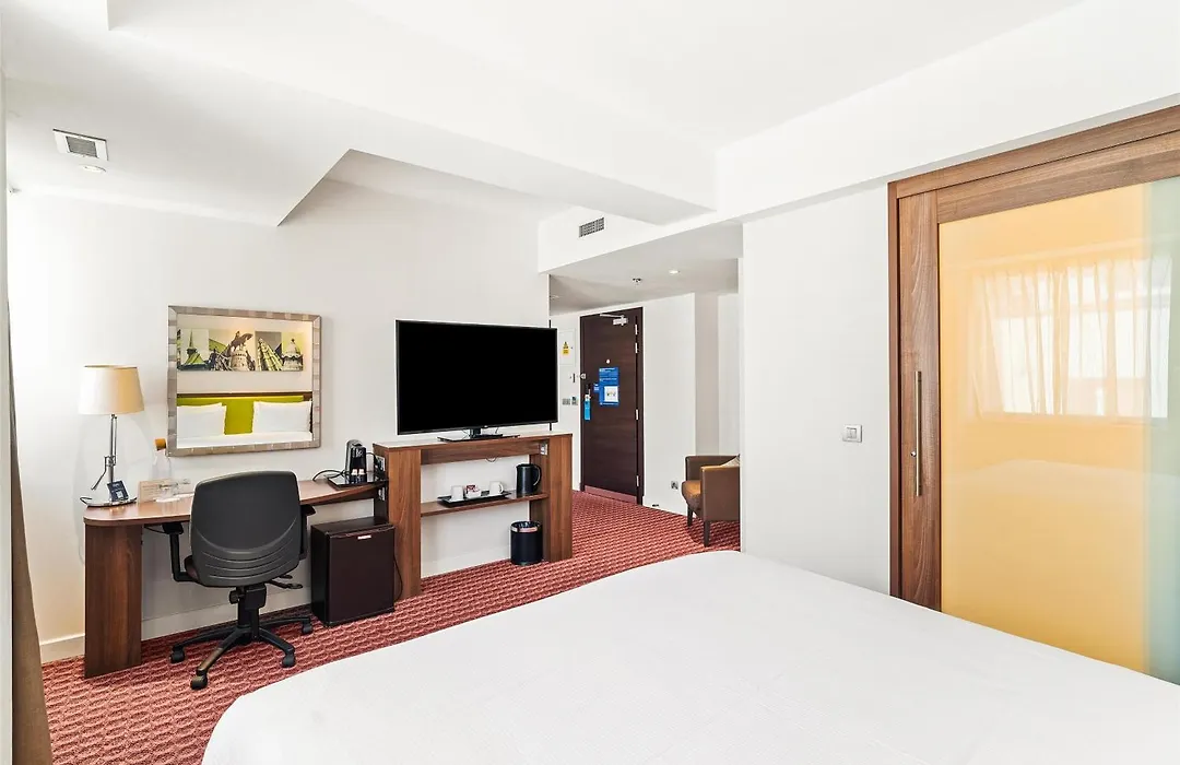 Hampton By Hilton Cluj-Napoca-1