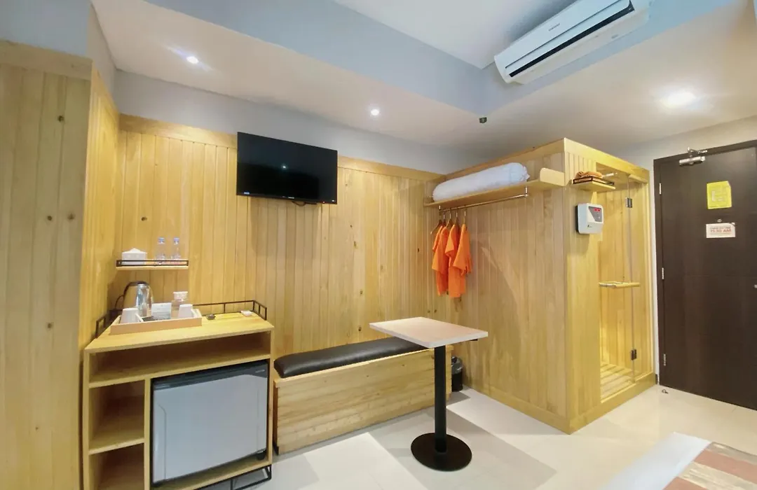 Verse Lite Hotel Gajah Mada-1