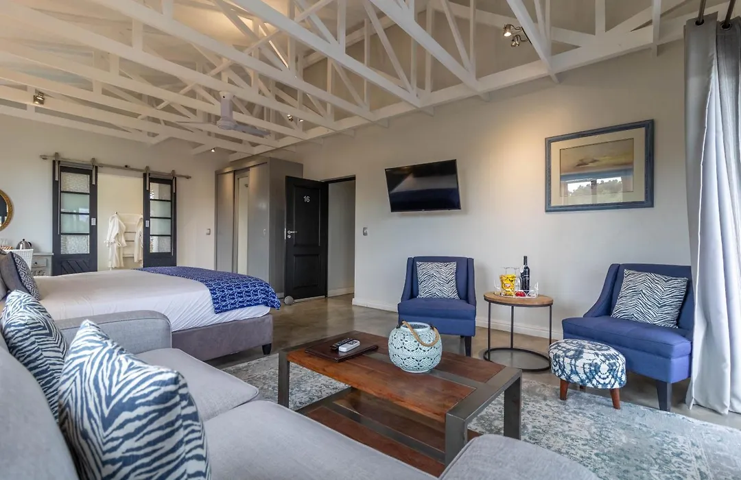 Whale Rock Luxury Lodge-1