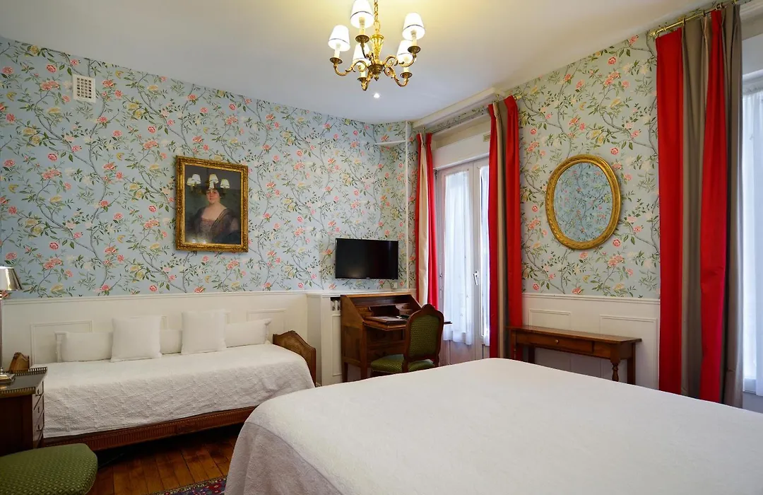 Hotel De L'Abeille-1