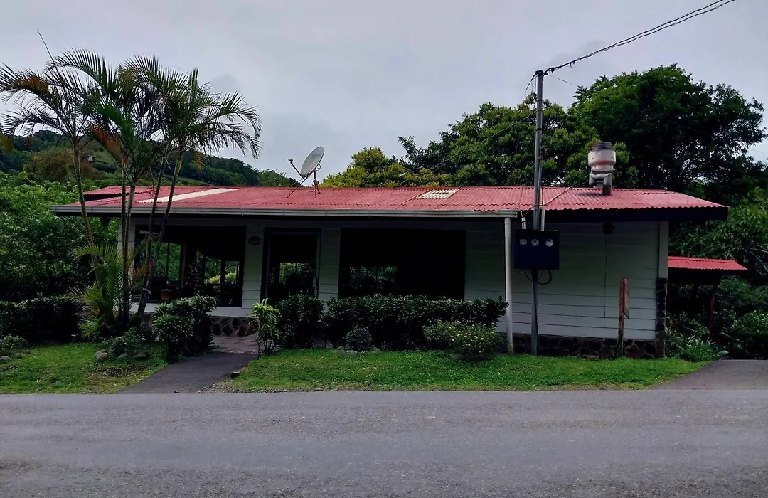 Belcruz Family Lodge-1