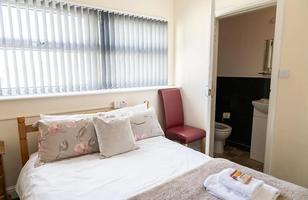 Carlton House Guesthouse-1