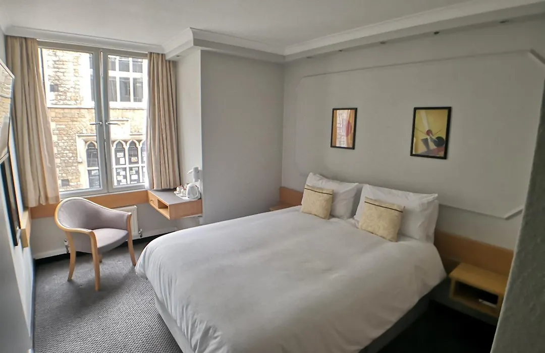 Lancaster Hall Hotel-1