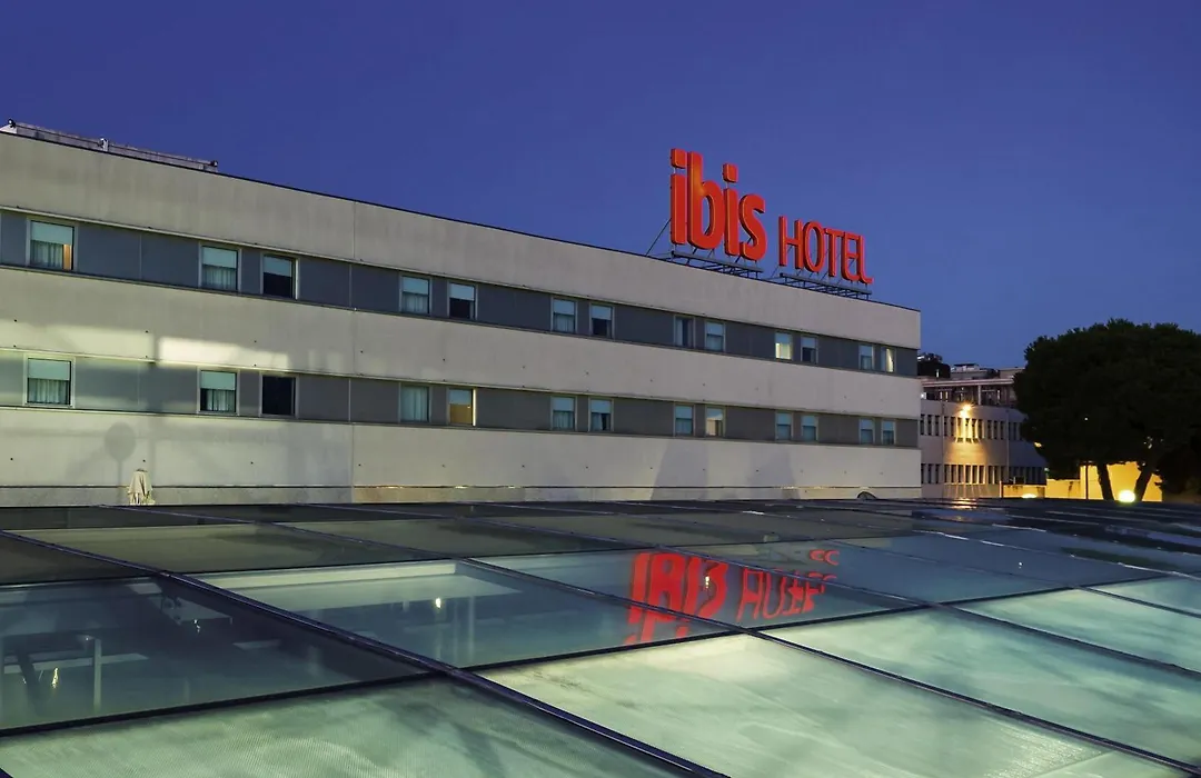 Hotel Ibis Porto Sao Joao-1