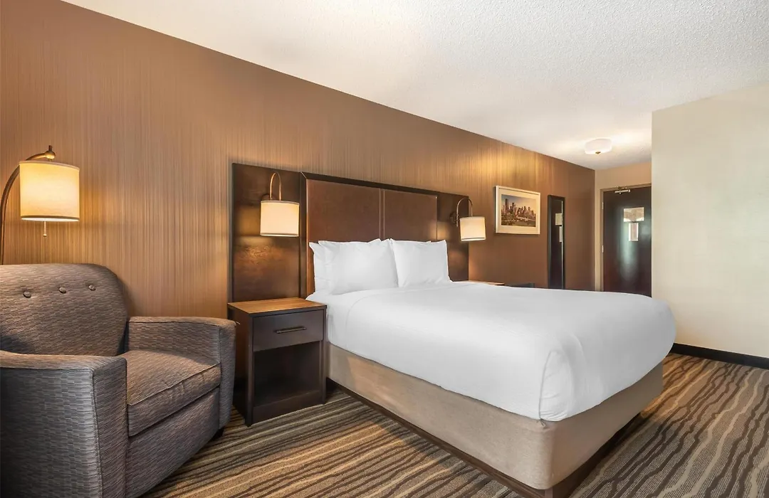 Best Western Plus Calgary Centre Inn-1