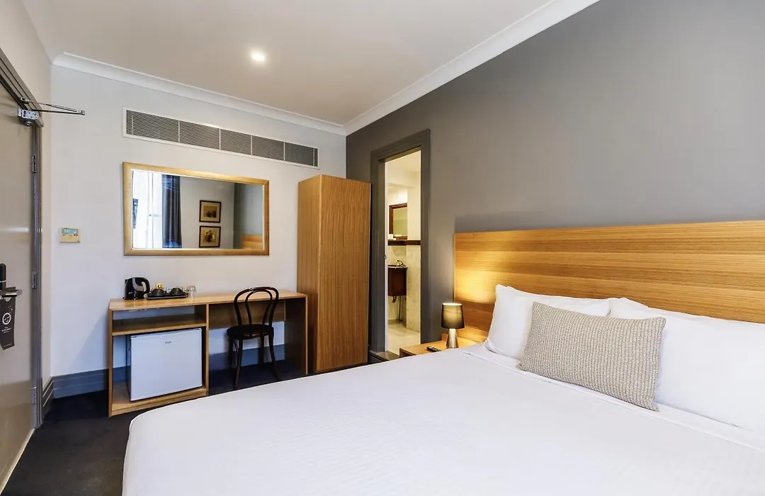 Royal Exhibition Hotel-1
