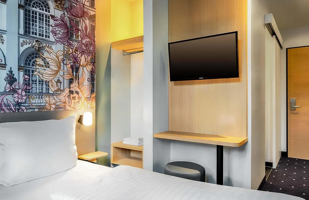 B&B Hotel Muenchen-Moosach-1