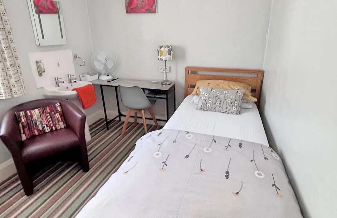 Hudsons Guest House - Adults Only-1