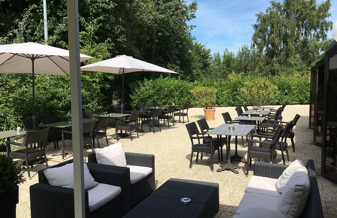 Ibis Abbeville-1