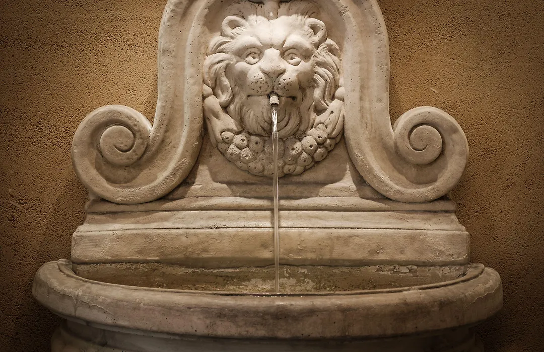 Schlosshotel Roemischer Kaiser-1