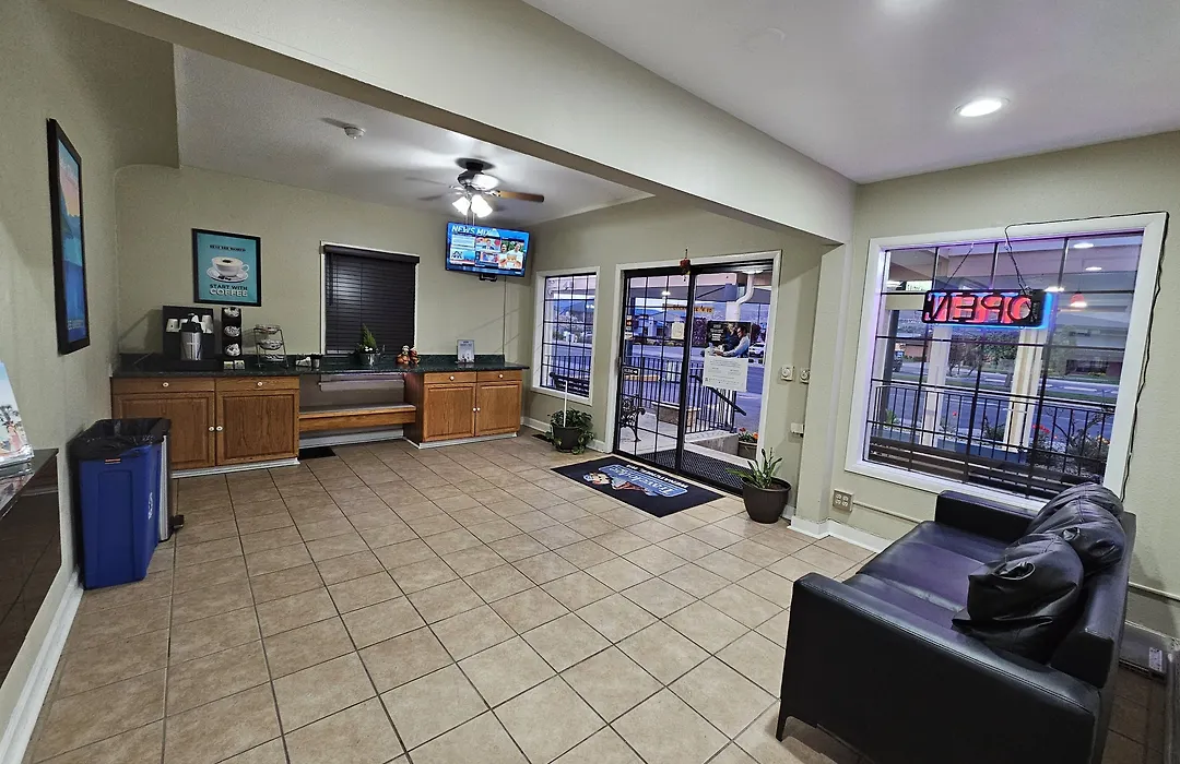 Travelodge By Wyndham Wenatchee-1