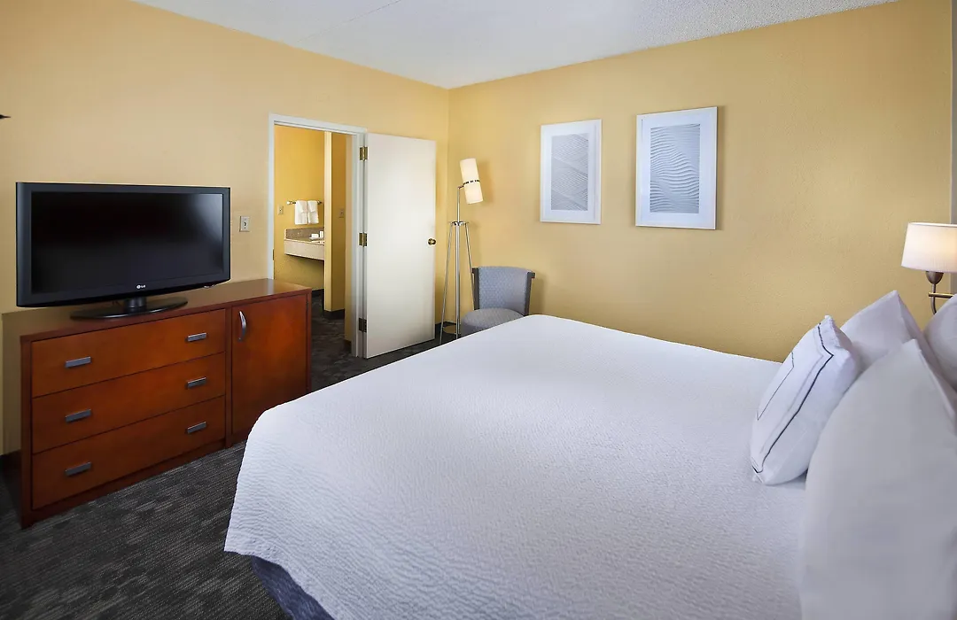Courtyard Miami Airport West Doral-1