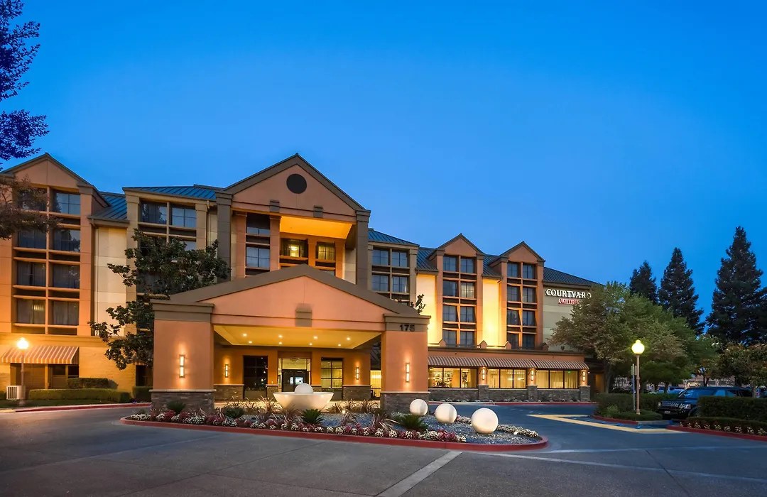 Courtyard By Marriott Santa Rosa-1
