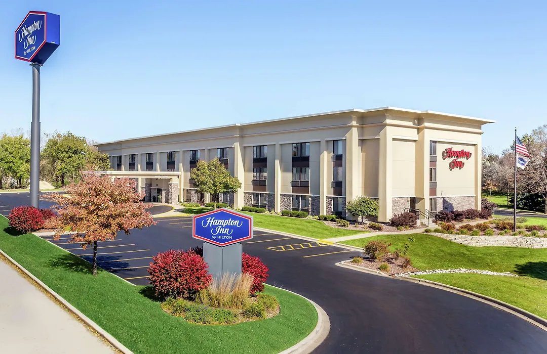 Hampton Inn Milwaukee Airport-1