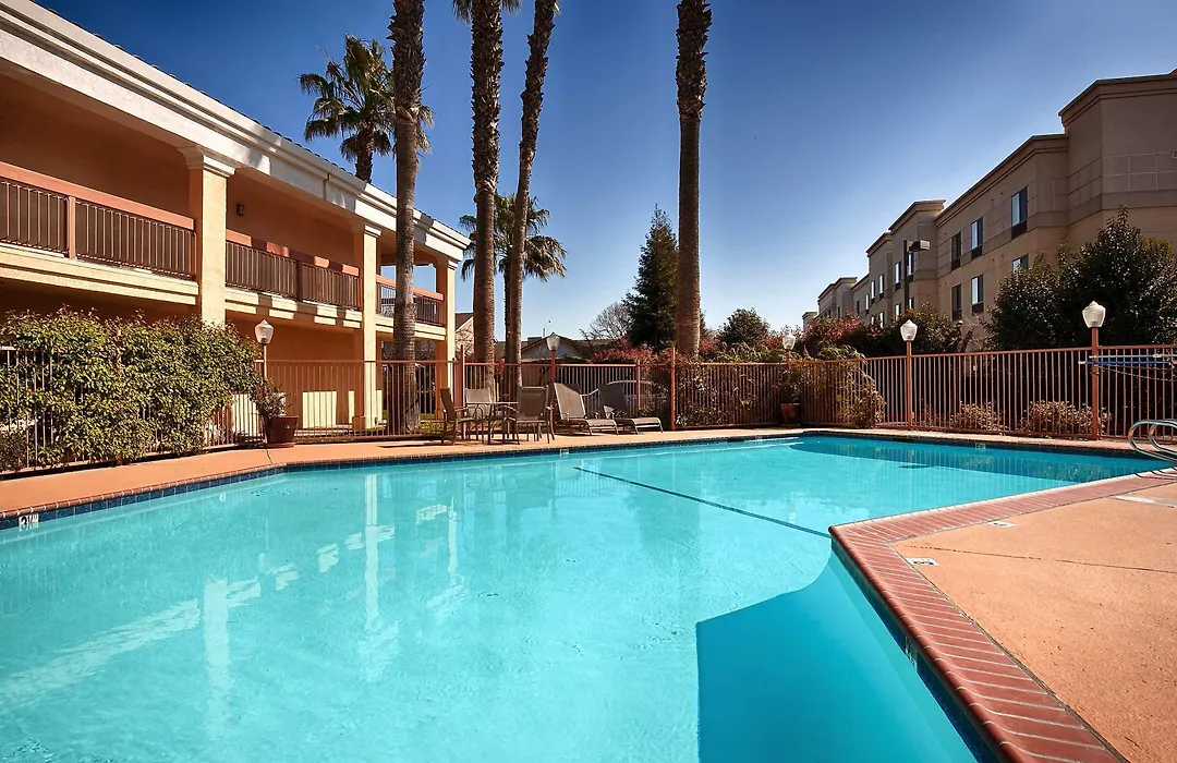 Best Western Palm Court Inn-1