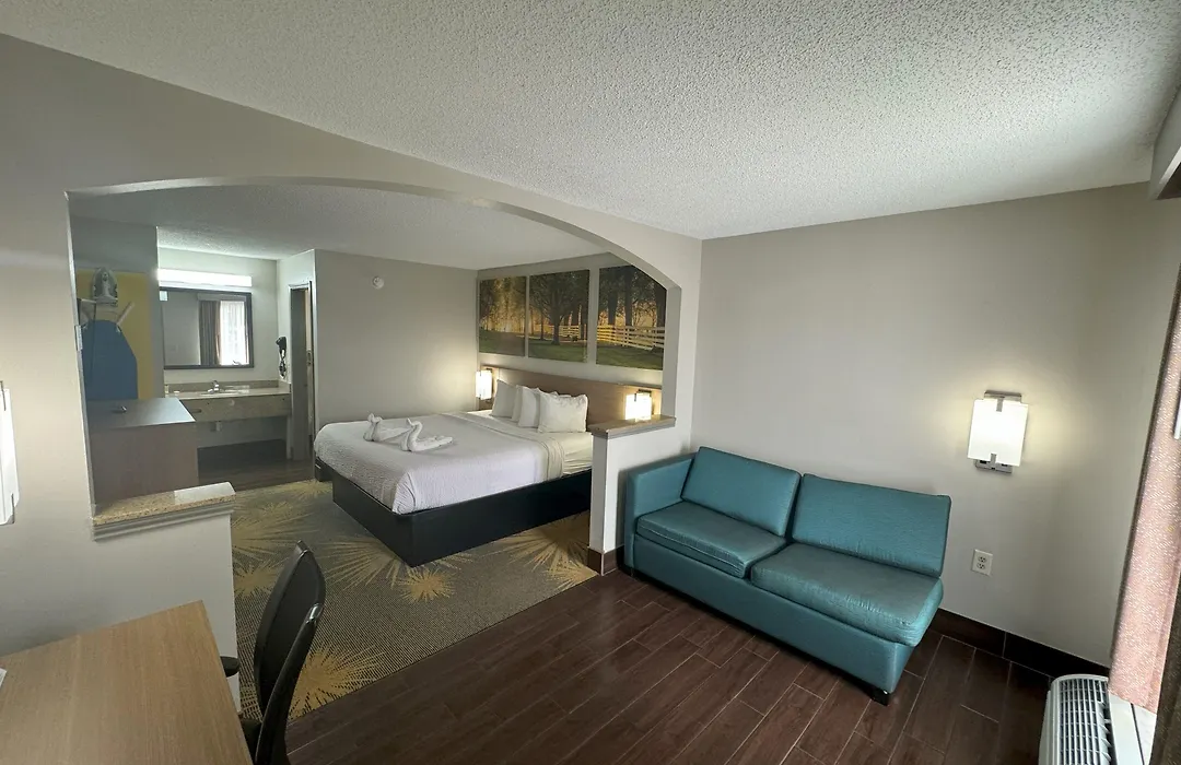 Days Inn & Suites By Wyndham Tuscaloosa - Univ. Of Alabama-1