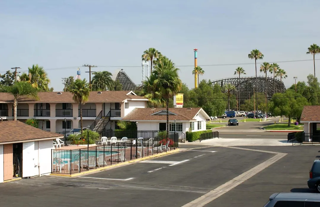 Colony Inn-1