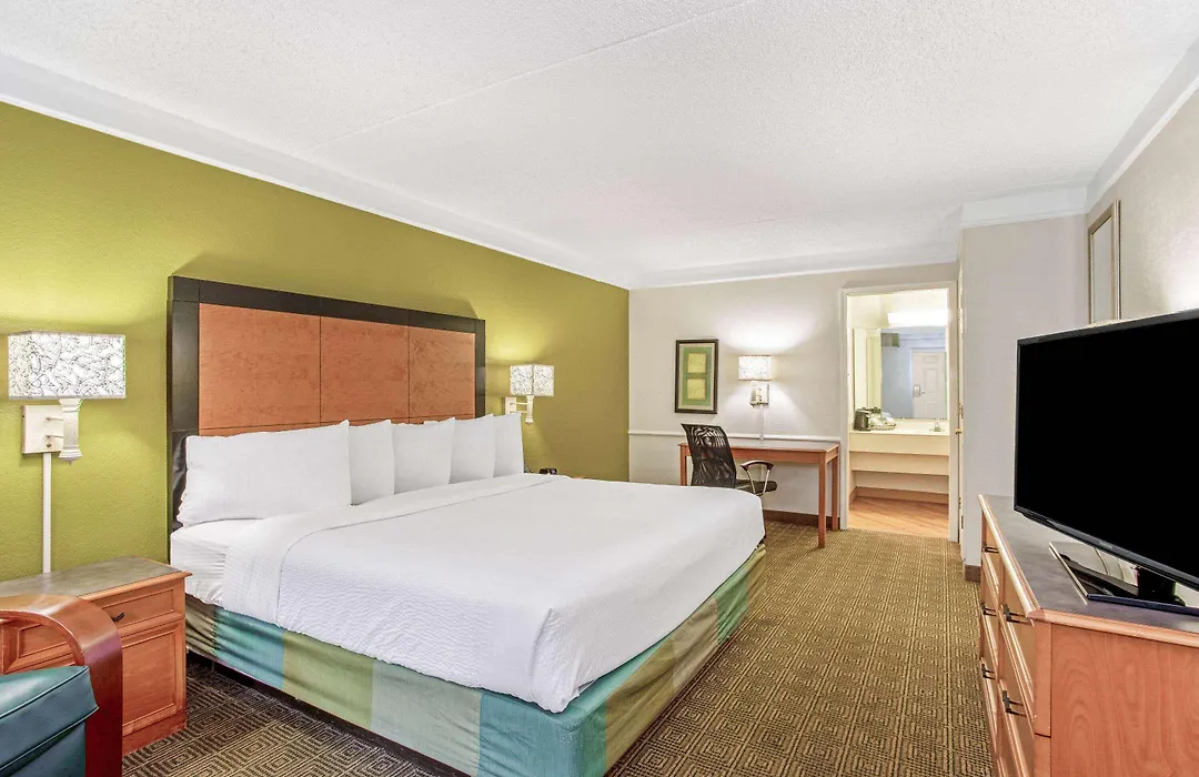 La Quinta Inn By Wyndham Orlando Airport West-1