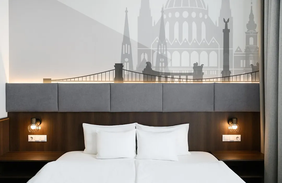 12 Revay Hotel-1