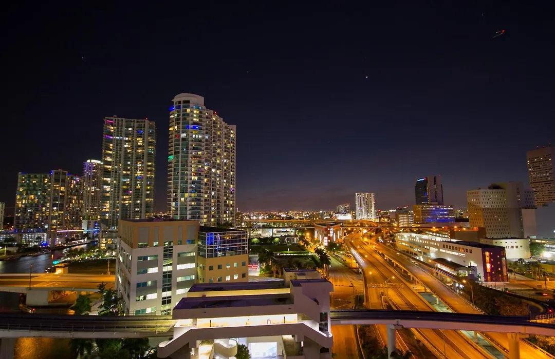 Comfort Inn & Suites Downtown Brickell-Port Of Miami-1