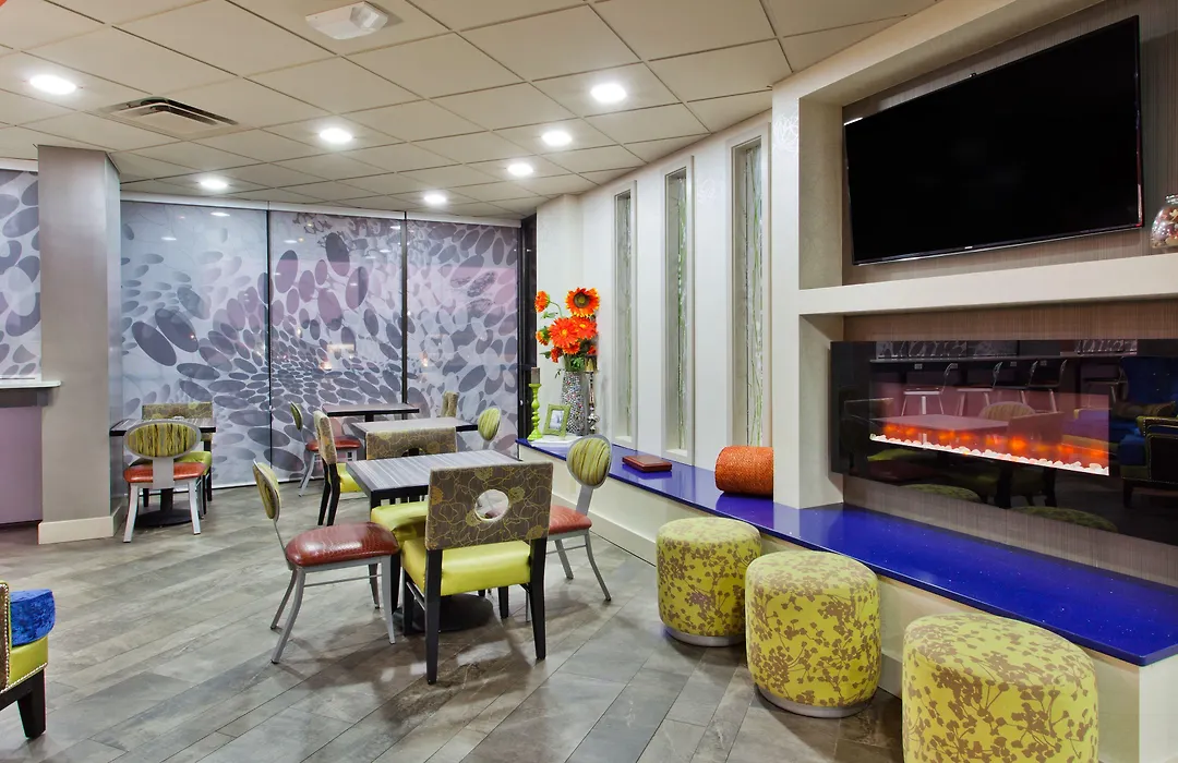 Holiday Inn Express Atlanta Galleria-Ballpark Area By Ihg-1