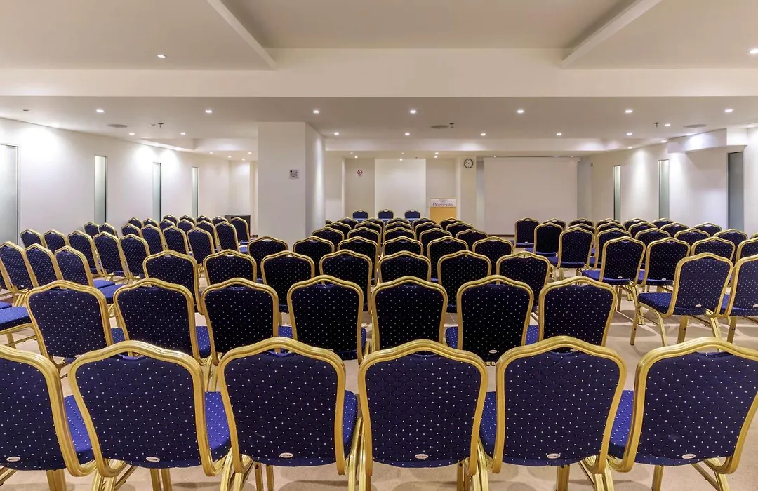 Best Western Plus Hotel Plaza-1