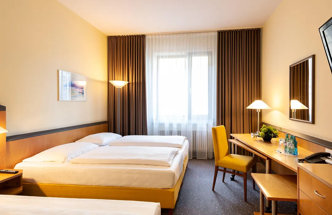Plaza Hotel & Living Frankfurt-1
