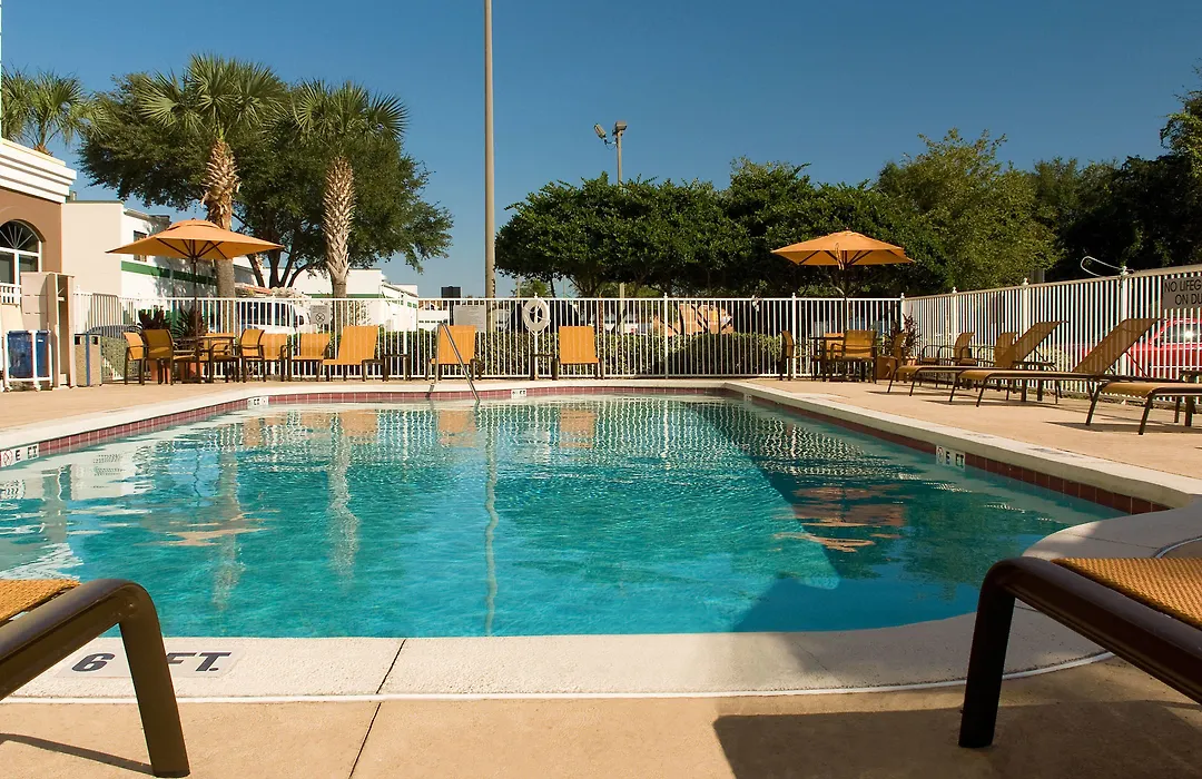 Fairfield Inn & Suites By Marriott Orlando Lake Buena Vista-1