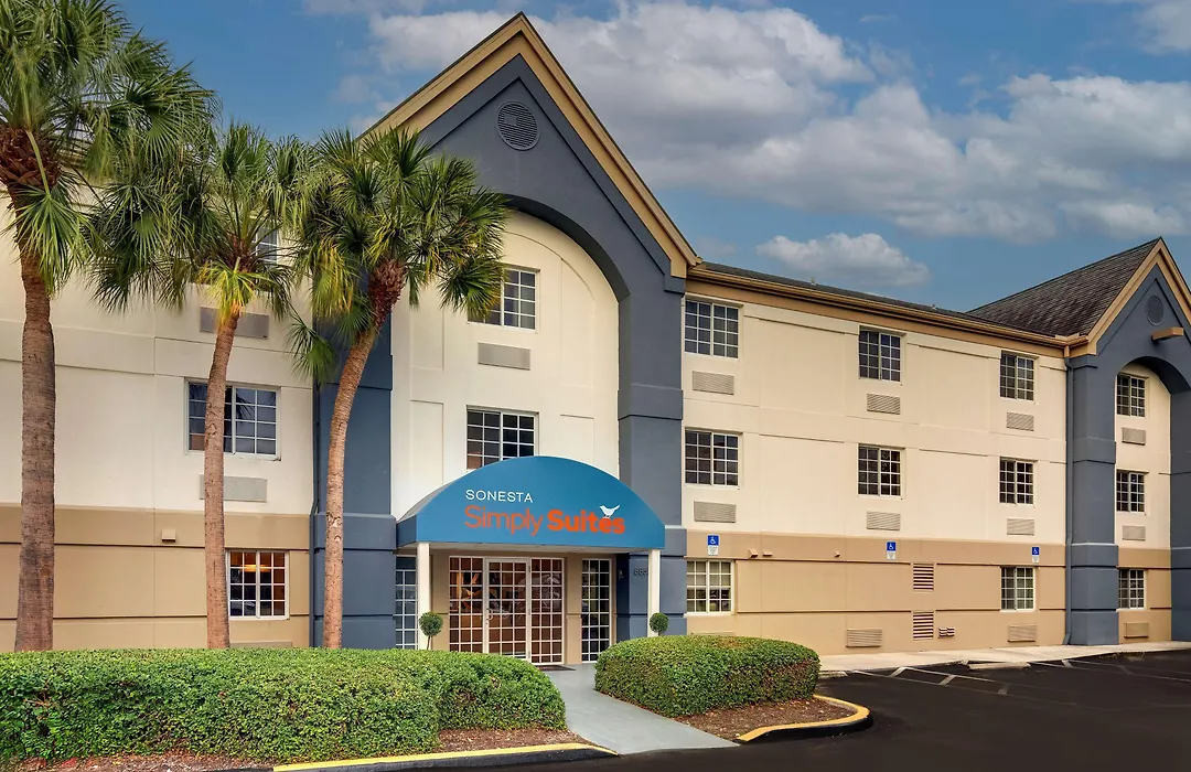 Sonesta Simply Suites Miami Airport Doral-1