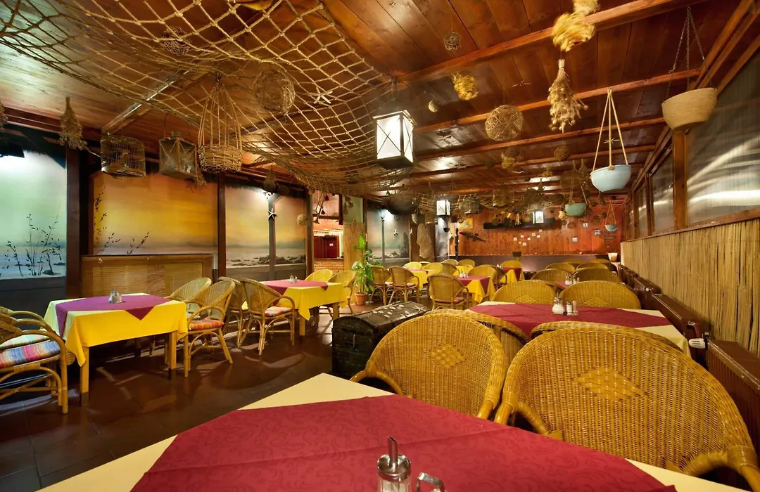 Hotel Henrietta-1