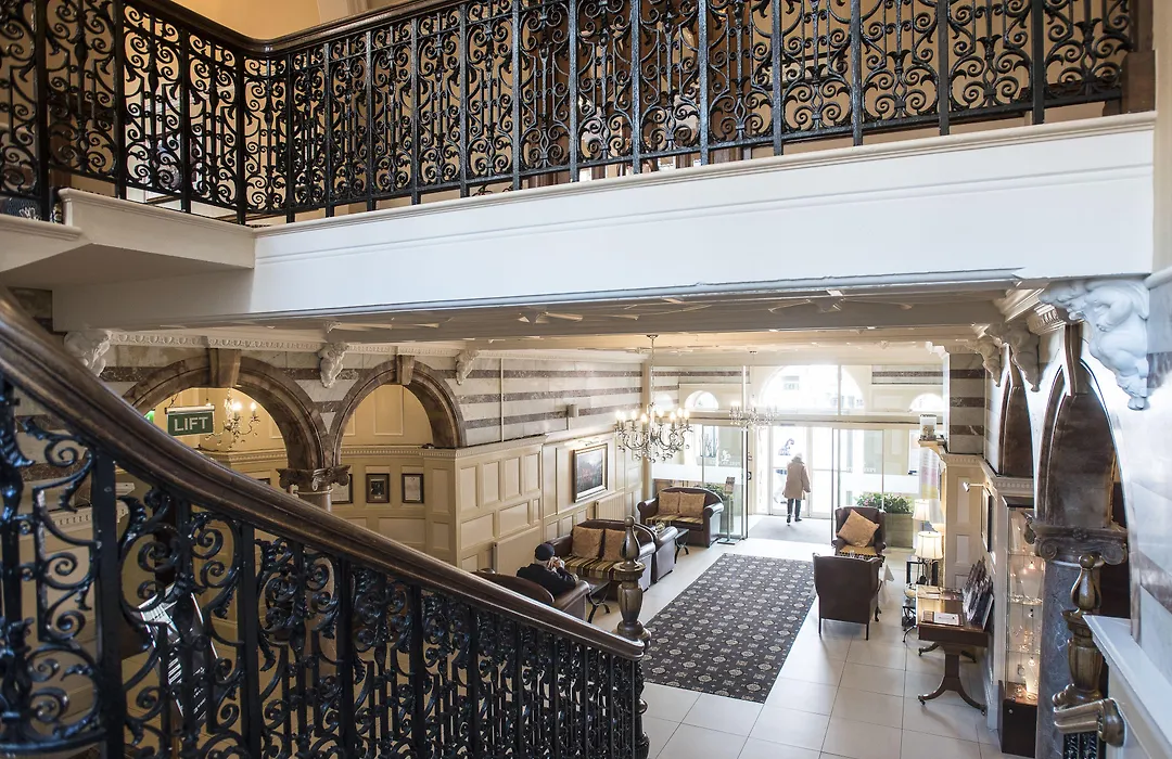 Crown & Mitre Hotel-1