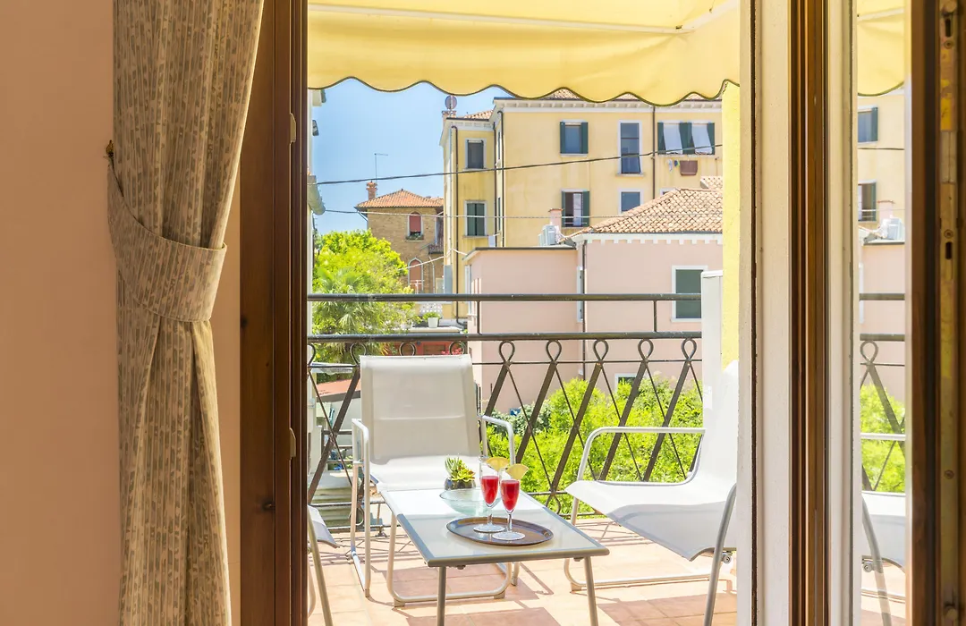Hotel Villa Tiziana-1