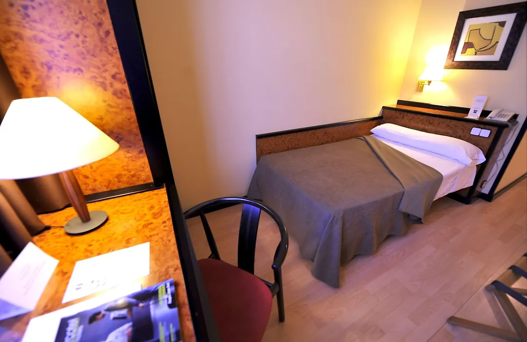 Hotel Glories-1