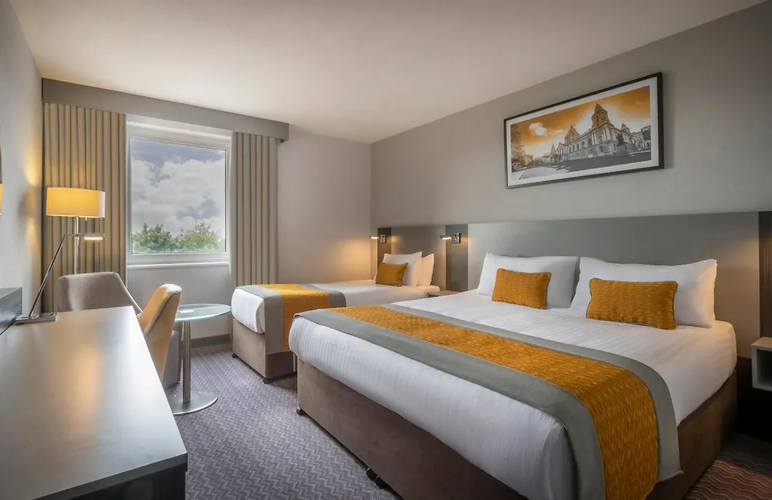 Maldron Hotel Belfast International Airport-1