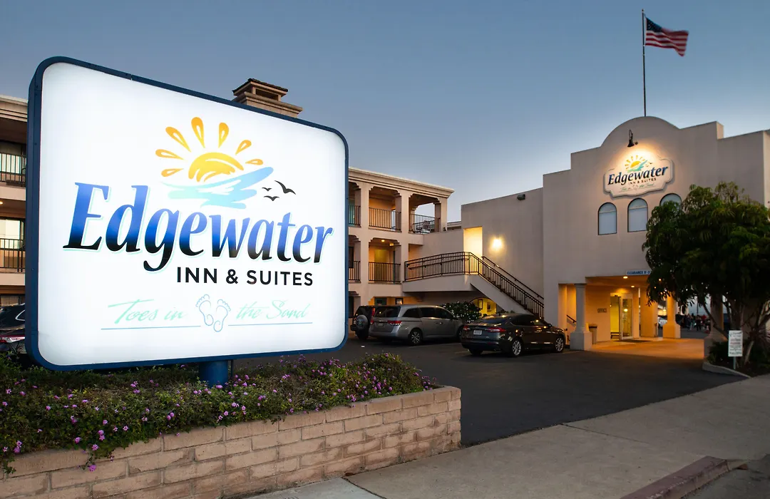 Edgewater Inn And Suites-1
