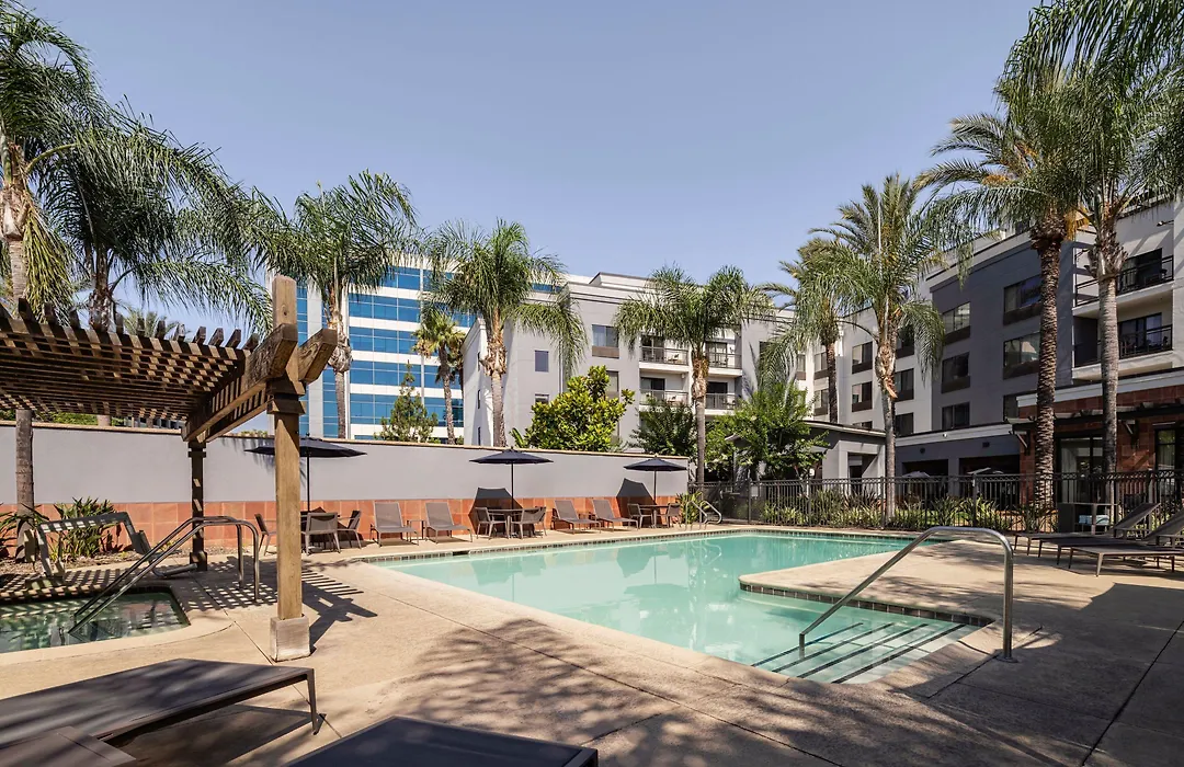 Courtyard Los Angeles Burbank Airport-1