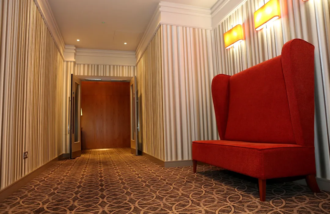 Maldron Hotel Derry-1