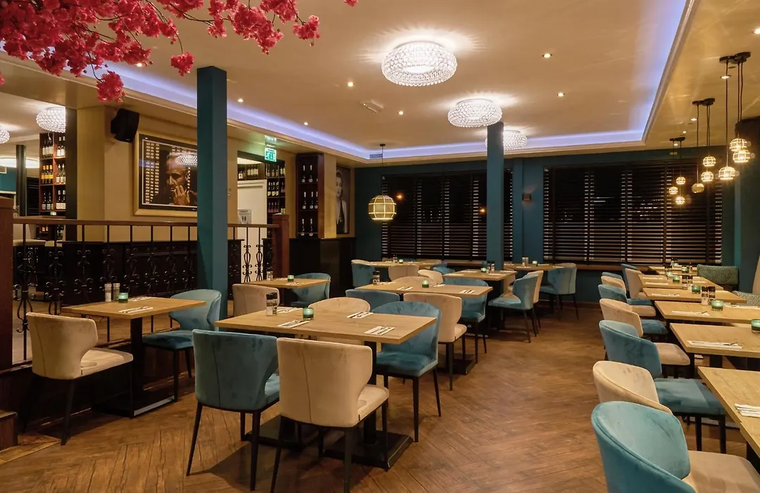 Boutique Hotel Chariot - Amsterdam Schiphol Airport-1