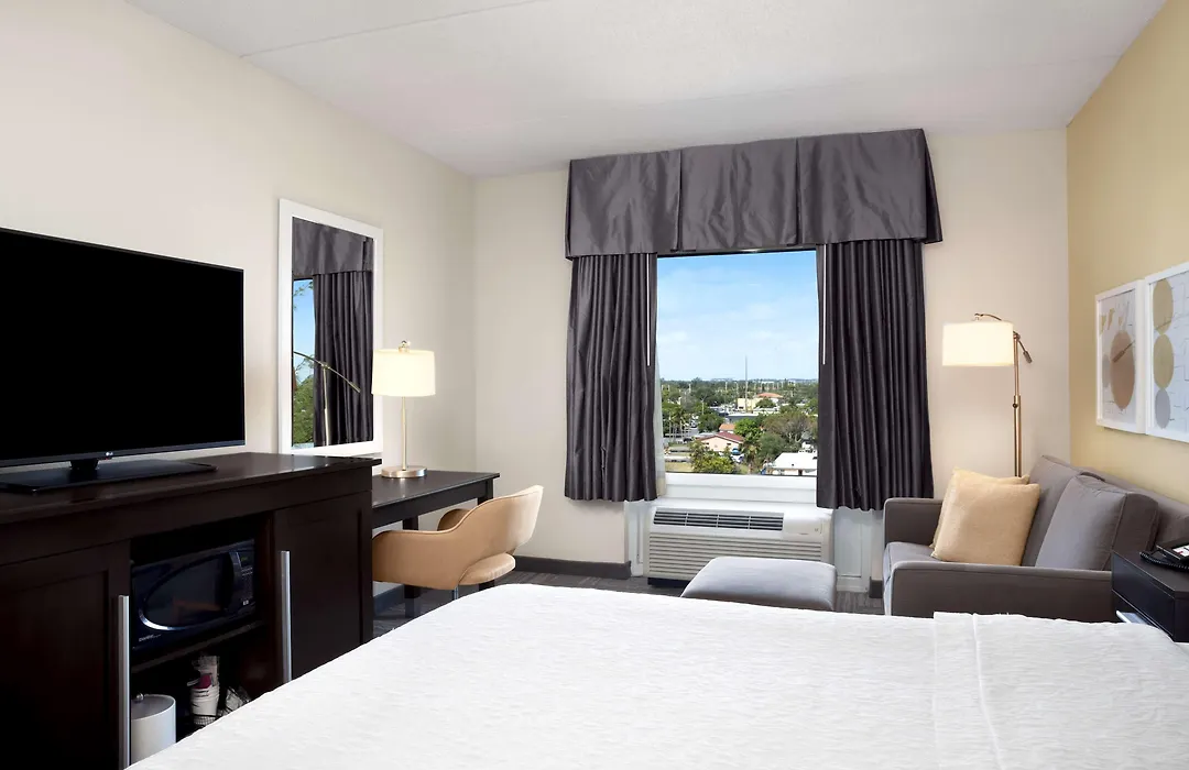 Hampton Inn Hallandale Beach-Aventura-1