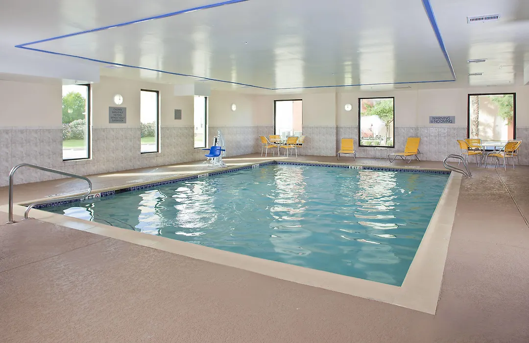Fairfield Inn & Suites Houston Hobby Airport-1