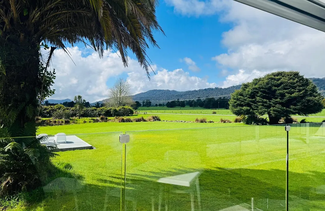 Franz Josef Oasis-1