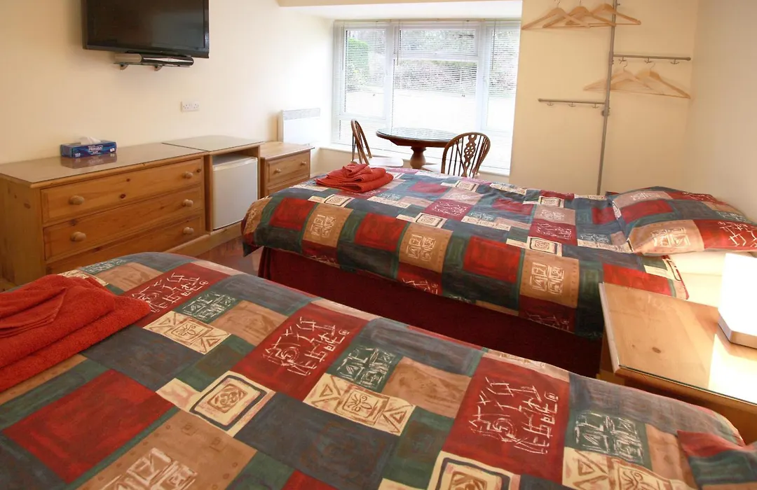 Abacus Bed And Breakfast, Blackwater, Hampshire-1