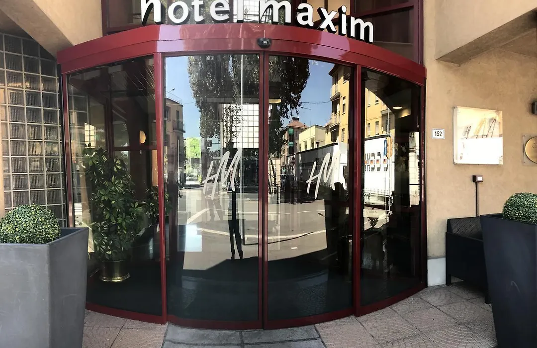 Hotel Maxim-1