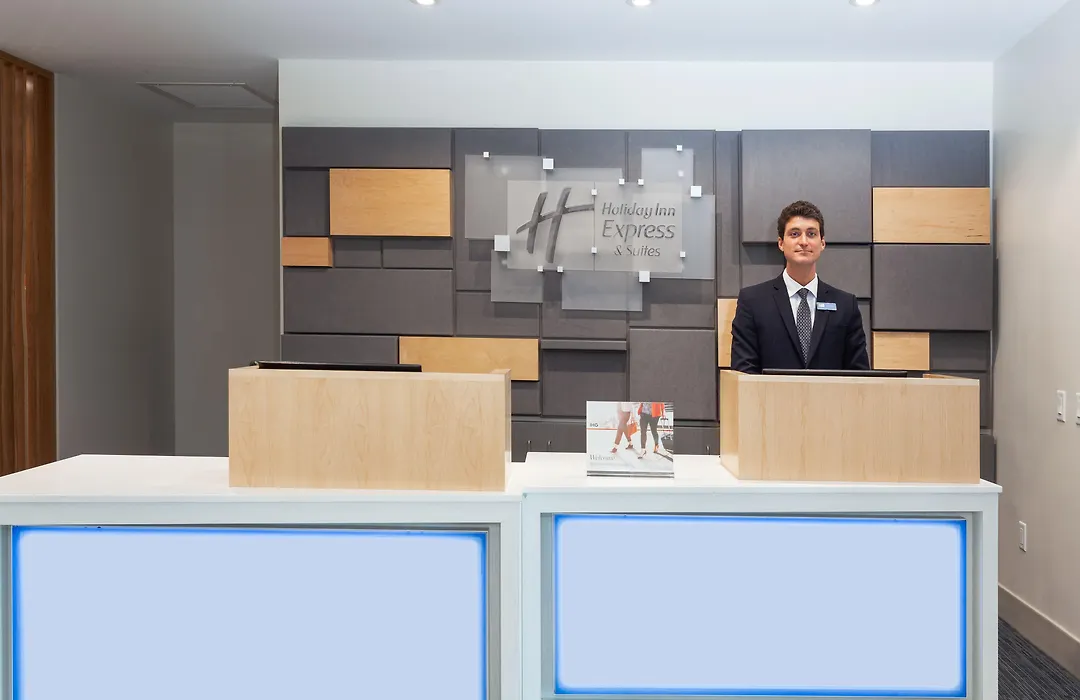 Holiday Inn Express Hotel & Suites Fort Lauderdale Airport/Cruise Port By Ihg-1