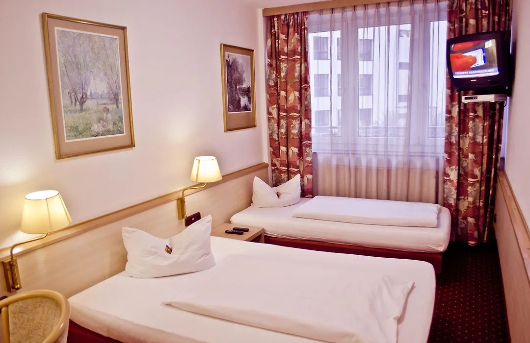 Adler Hotel Frankfurt-1