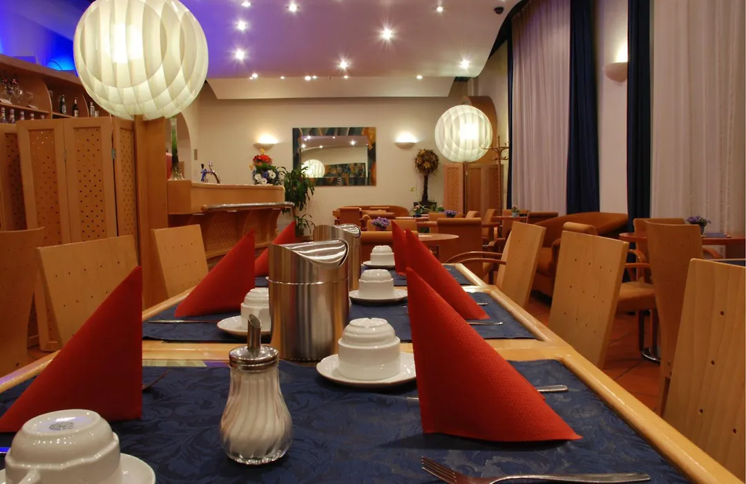 EA Hotel Tosca-1