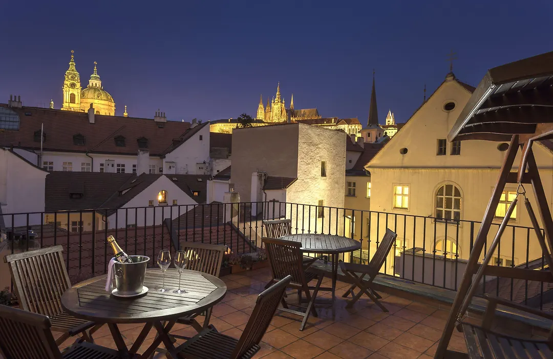Hotel Pod Vezi-1